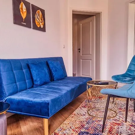 Monkey Magic Mansion 2 Bedroom Next To Tram And Apartment *
