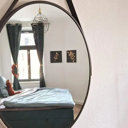 Apartment Monkey Magic Mansion 2 Bedroom Next To Tram And