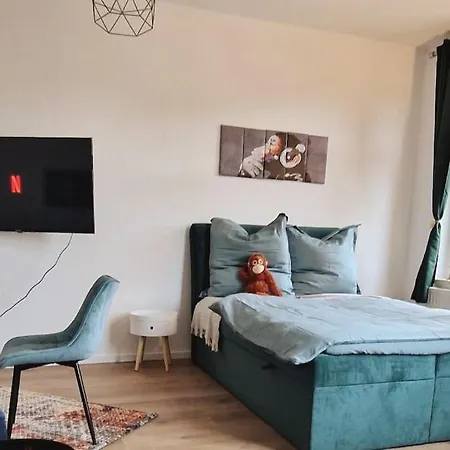 Monkey Magic Mansion 2 Bedroom Next To Tram And Apartment
